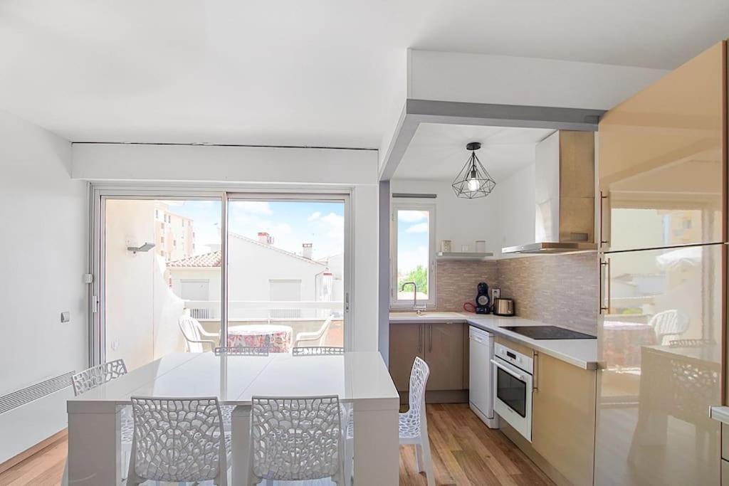 Appartement Calme Et Moderne Avec Vue Mer 74 Canet-en-Roussillon Ngoại thất bức ảnh